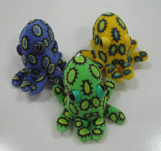 Blue-ringed octopus pendant